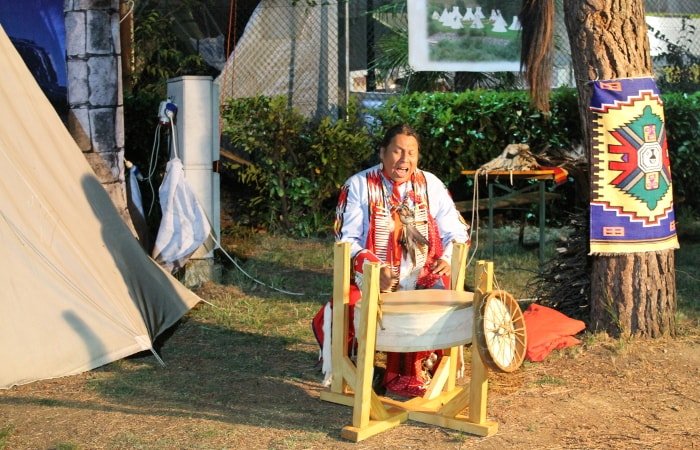 Indiani Apache a Lo Spirito del Pianeta