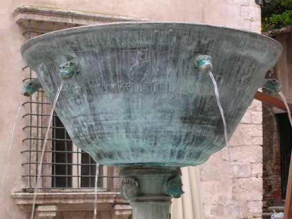 Fontana del centro di Narni