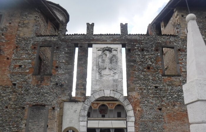 Ingresso del Castello di Cavernago