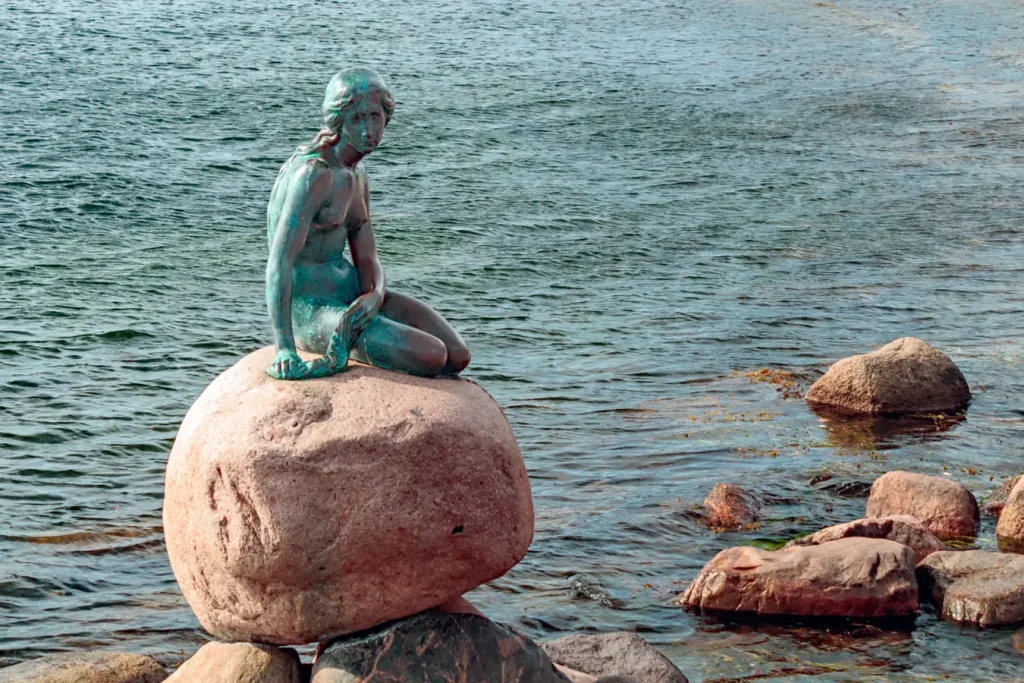 Statua della Sirenetta di Copenaghen