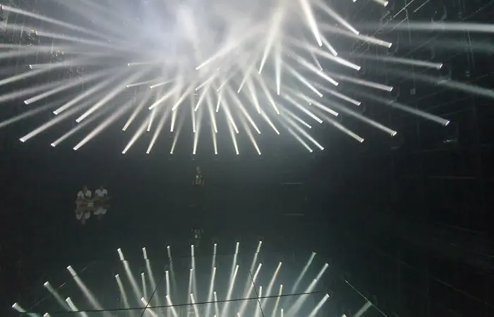 Giochi di luce al Tea House del TeamLab Tokyo
