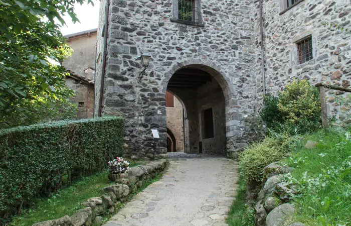 Cornello dei Tasso : il borgo dove è nata la posta 3 Vie di Cornello dei Tasso