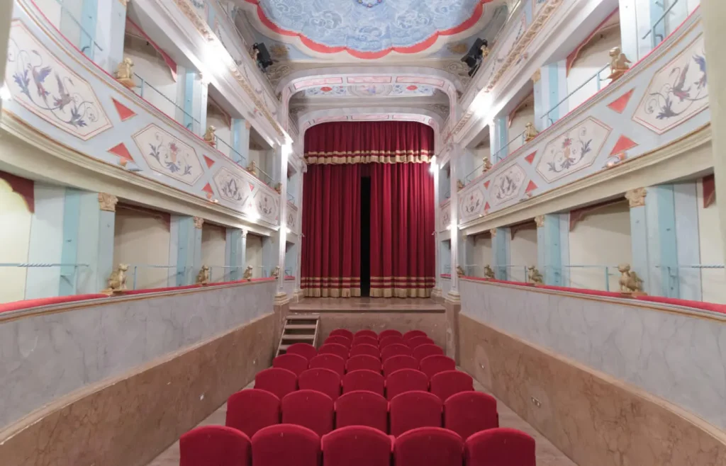 Teatro Apollo a Mondavio