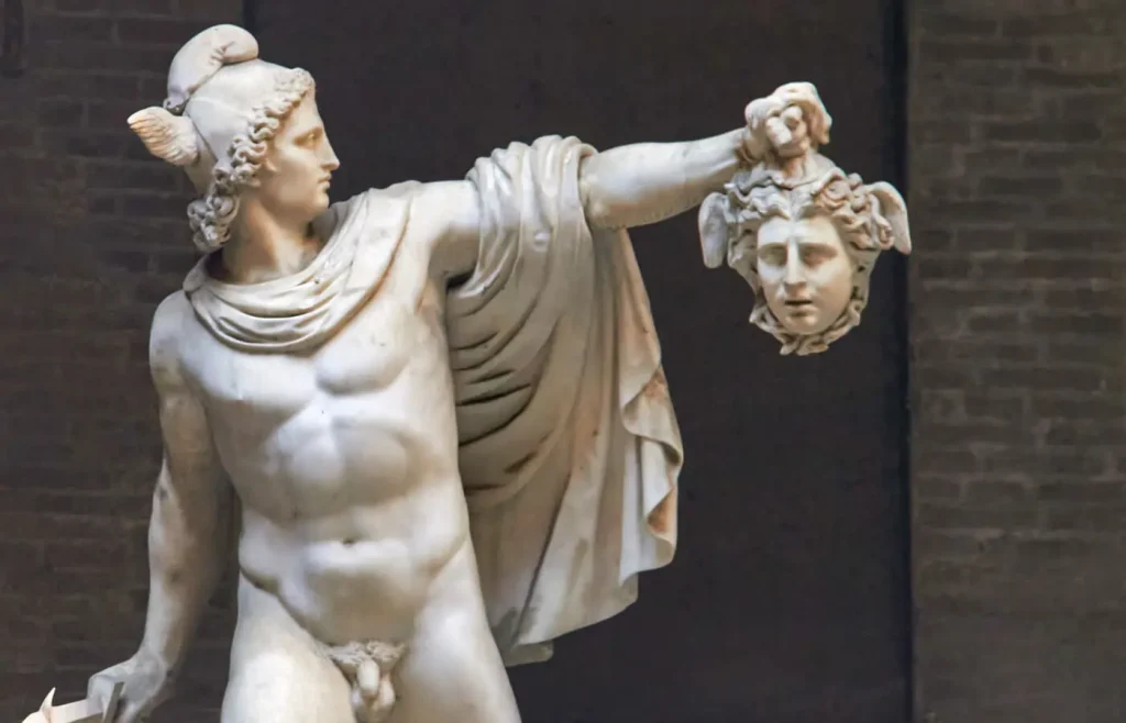 Statua di Davide e Golia a Modena