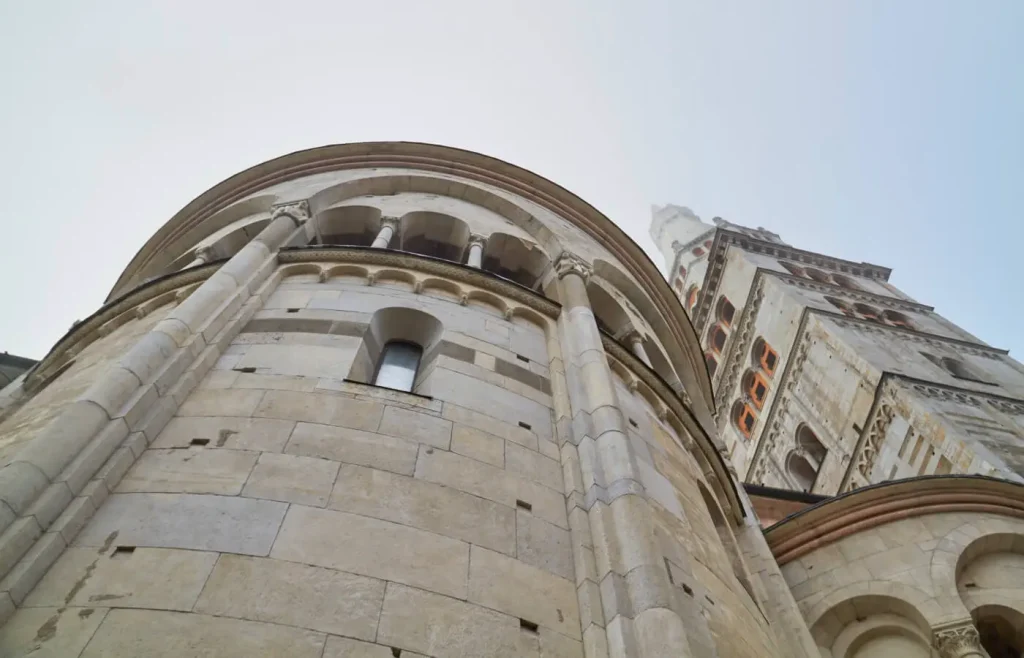 Ghirlandina, Modena
