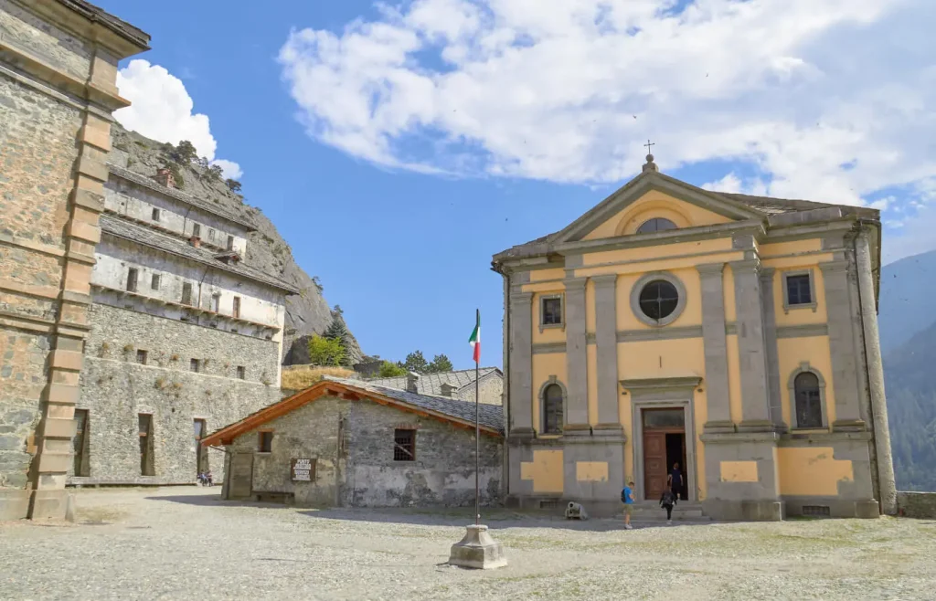 Piazza del forte di Fenestrelle