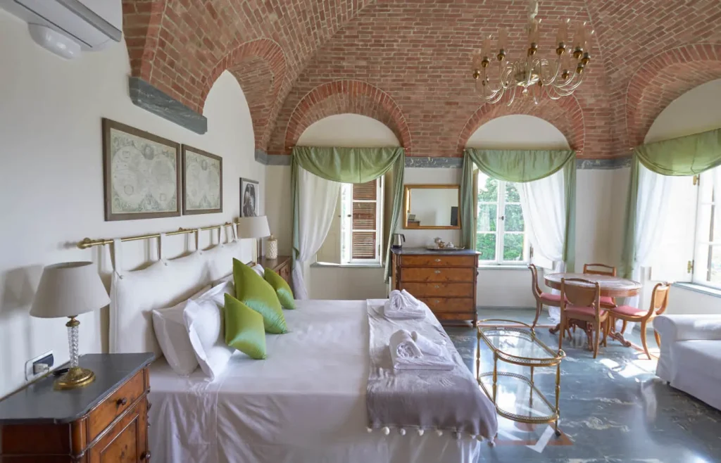 Camera da letto di Villa Ottolenghi Wedekind