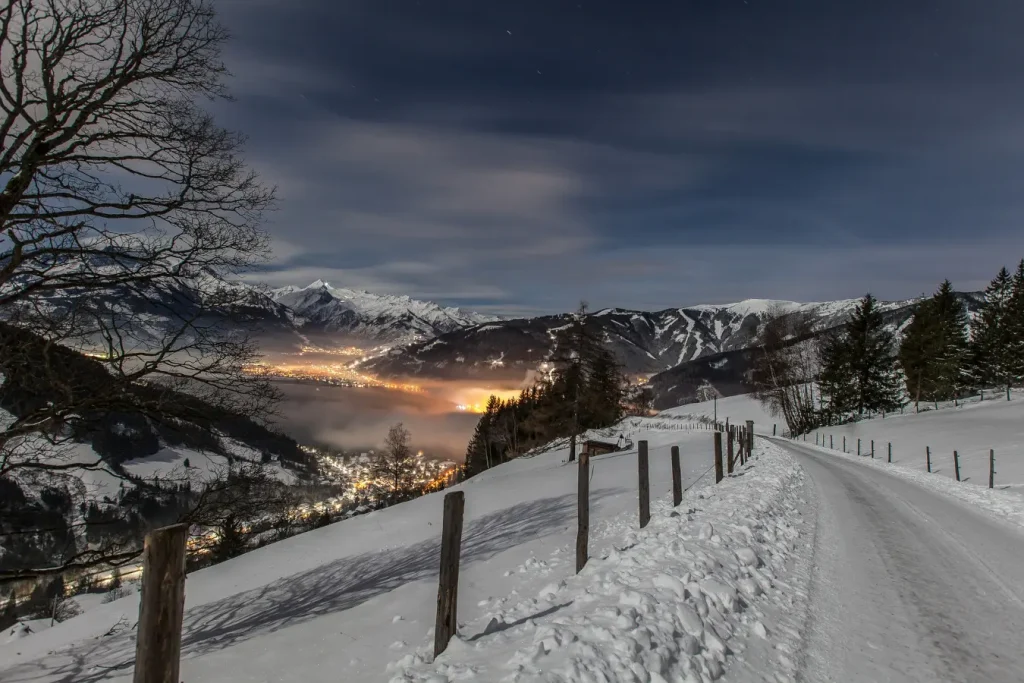 Strada innevata
