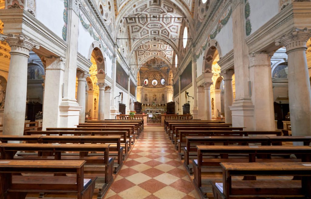 Interno della chiesa di San Benedetto Po