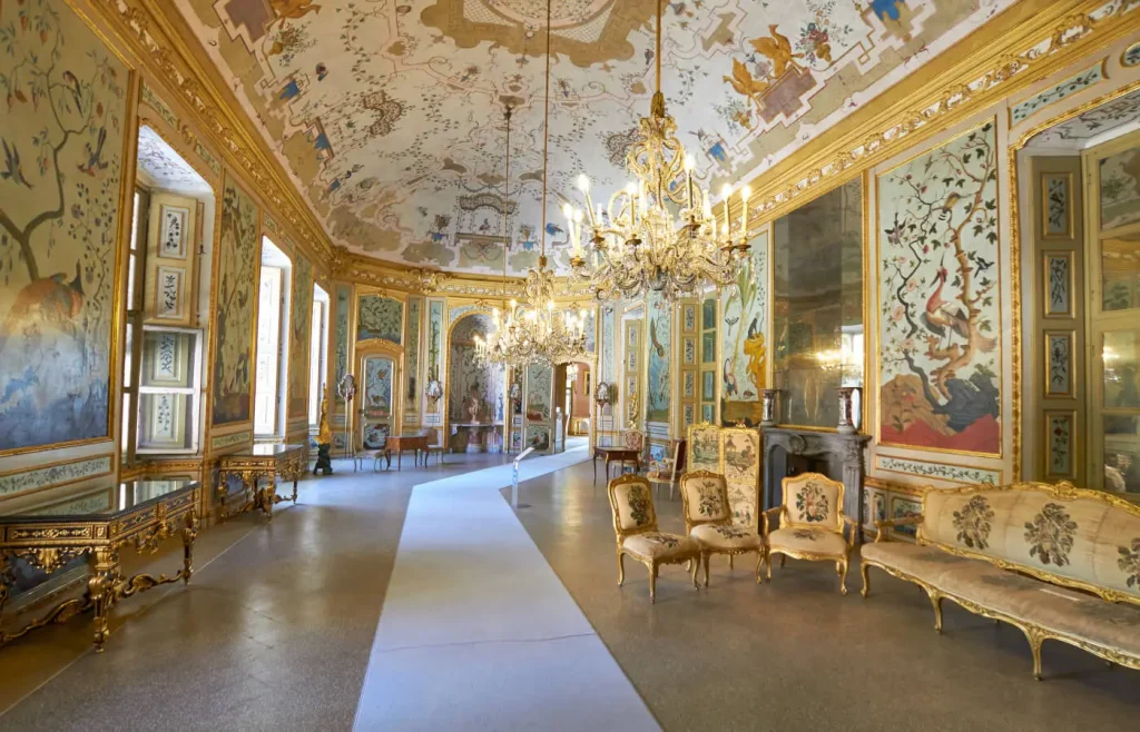 Interni della palazzina di caccia di Stupinigi
