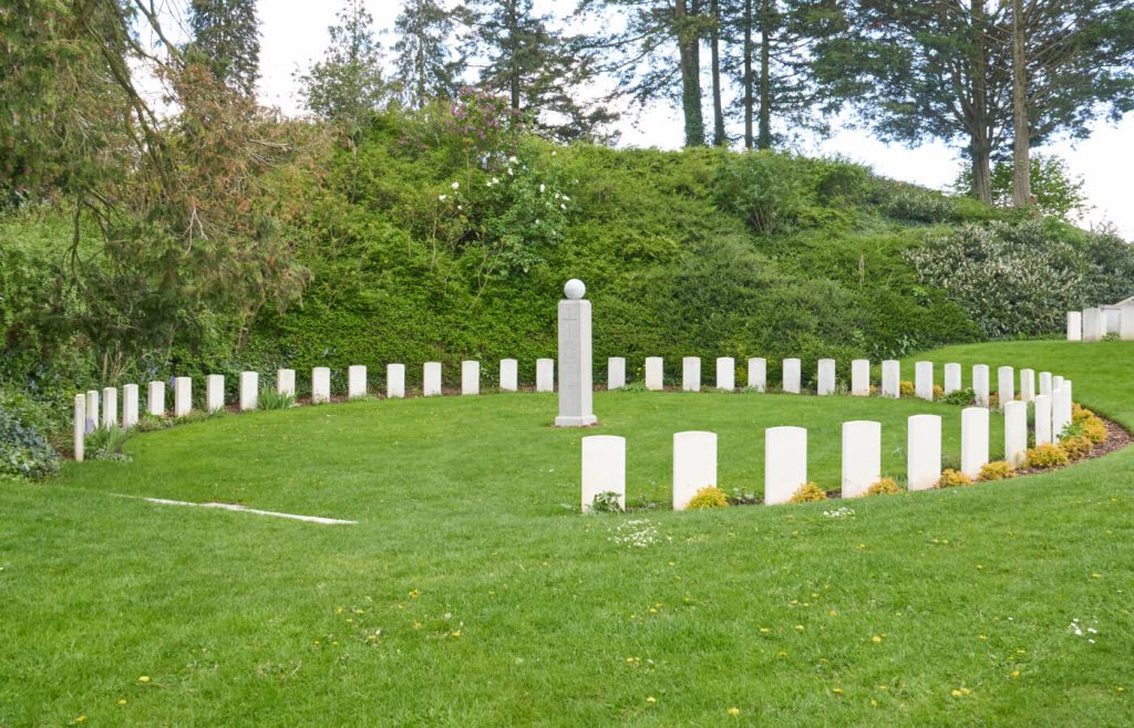 Cimitero militare Mons