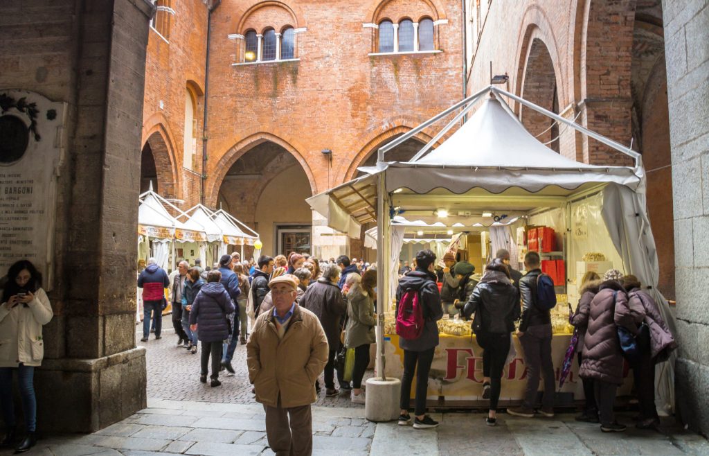 bancarelle festa del torrone cremona