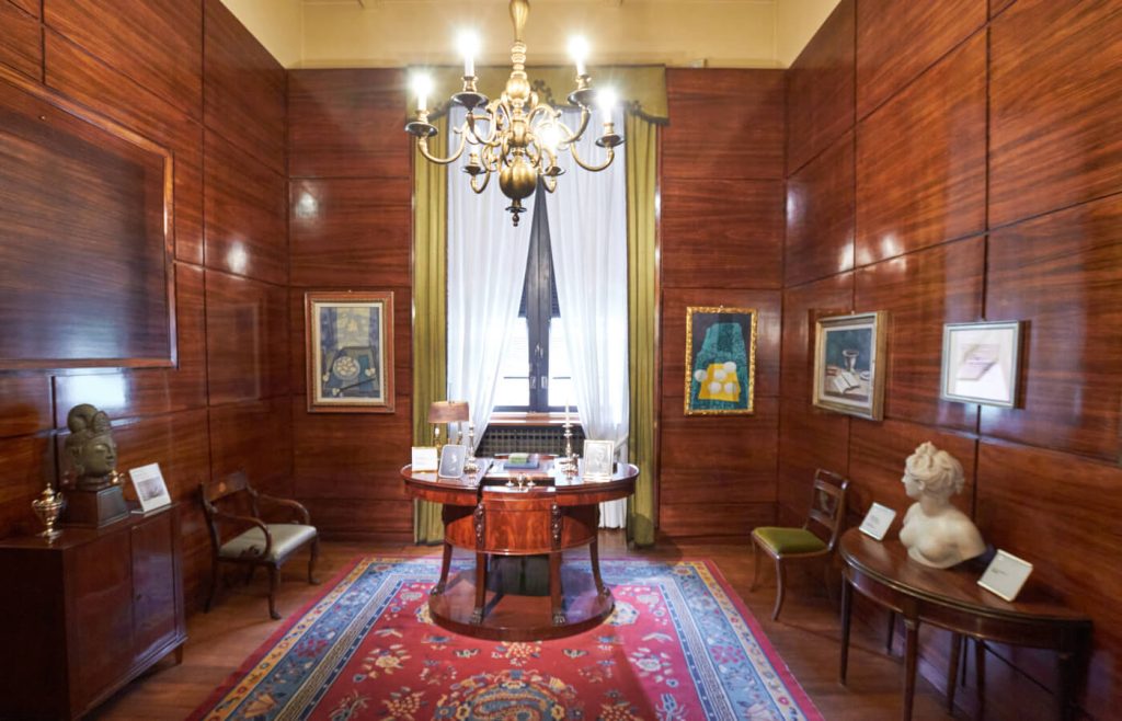 Lo studio di Angelo Campiglio