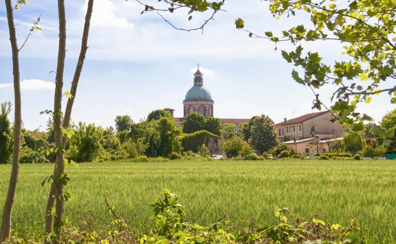 Il santuario di Caravaggio: un luogo sacro nella bassa bergamasca