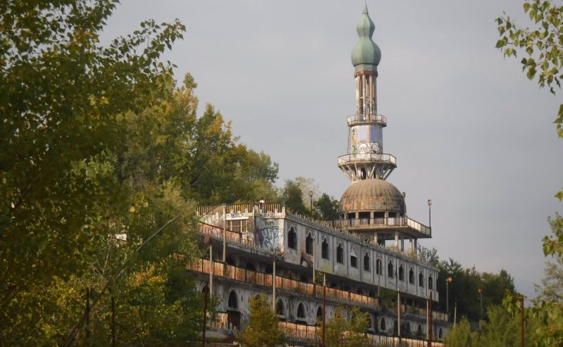 Il paese di Consonno , la Las Vegas d´Italia