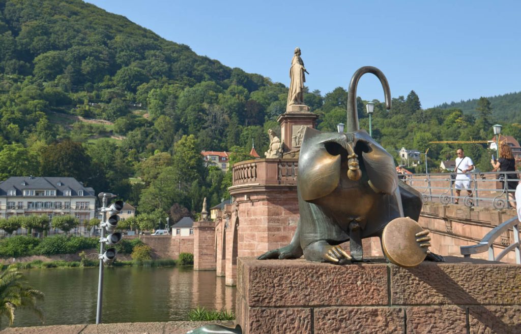 Scimmia del ponte Alte Brucke ad Heidelberg