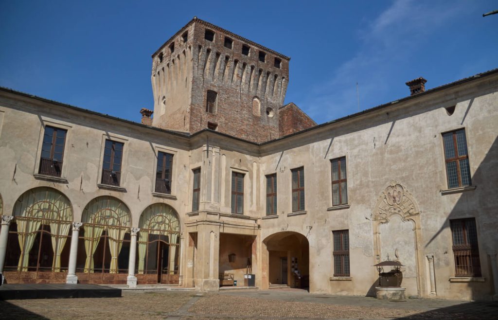 Cortile interno del Castello di Padernello