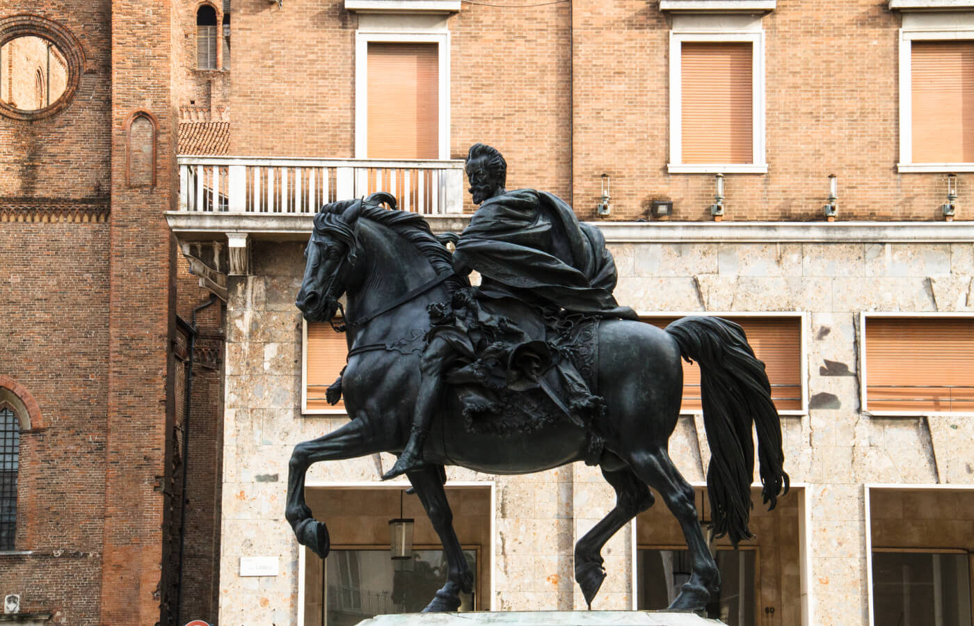 statua equestre di alessandro farnese a piacenza