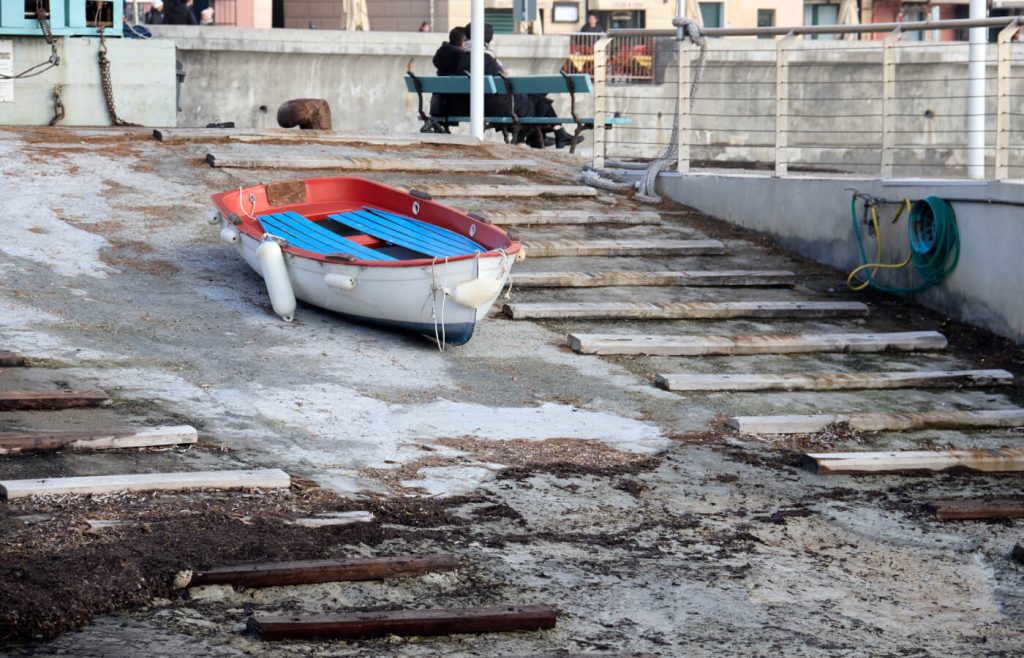 Barca al porticciolo di Nervi