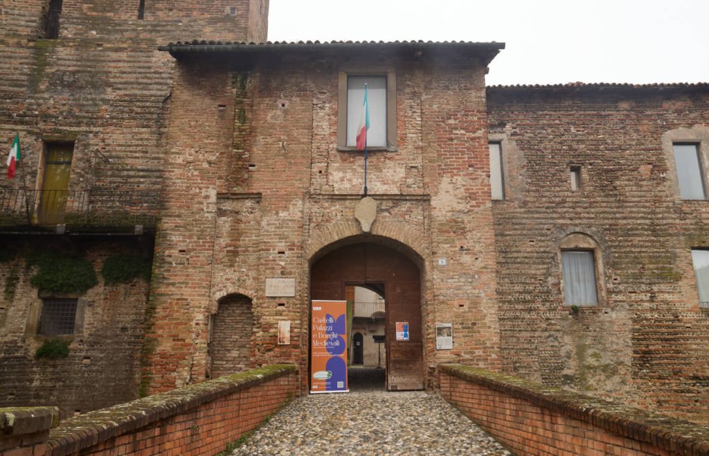 Esterni castello di Romano di Lombardia