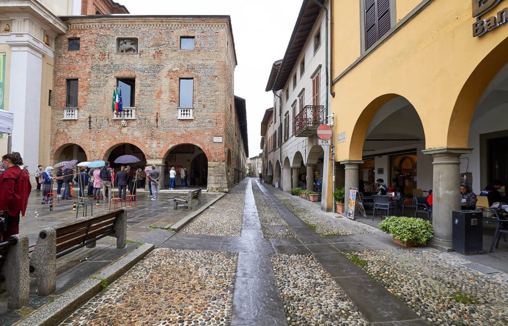 Piazza Roma a Romano di Lombardia