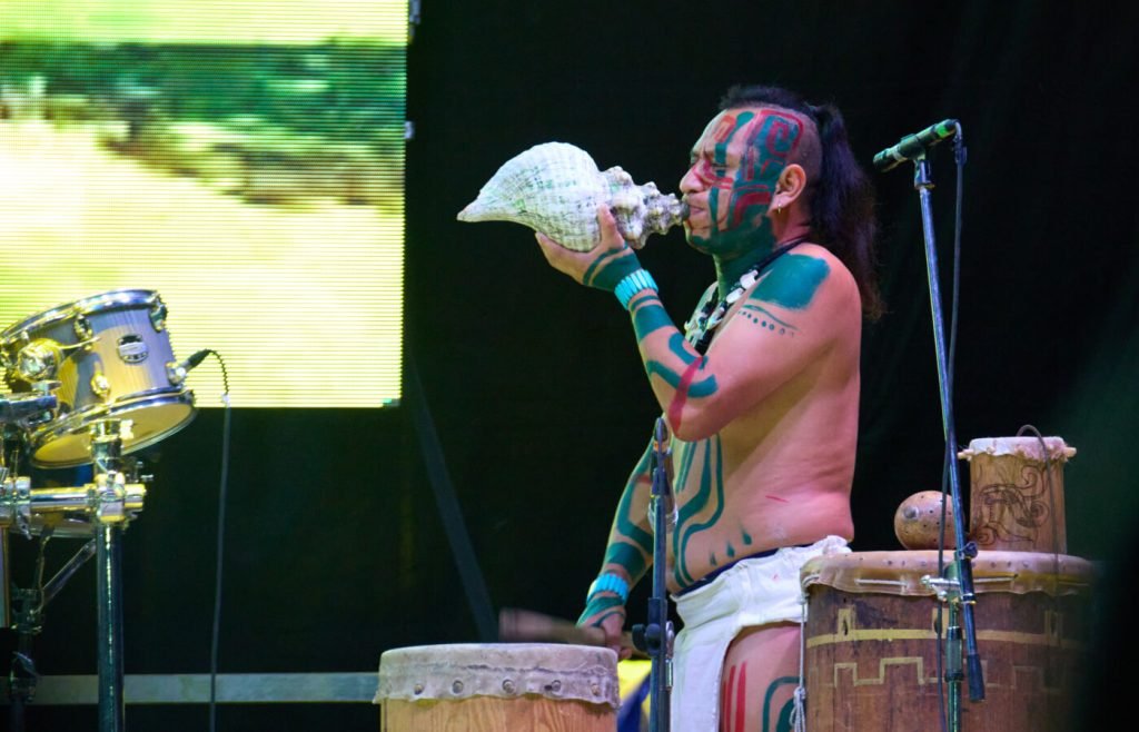 Esibizione maya allo spirito del pianeta 